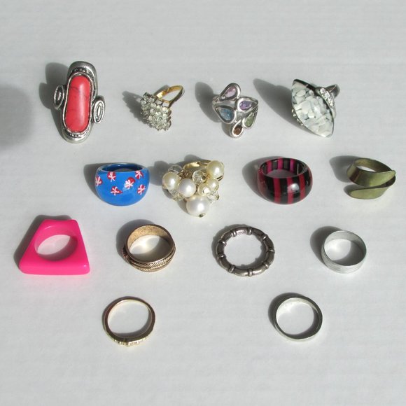 Collection Lot Bundle 14 Costume Jewelry Rings Size 6-6.75 - Picture 1 of 14